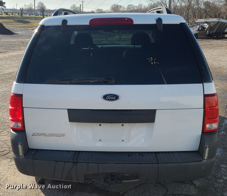 image for item IF9411 2004 Ford Explorer  SUV