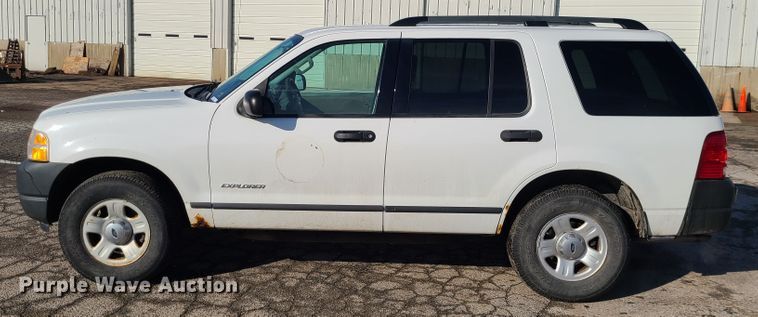 image for item IF9411 2004 Ford Explorer  SUV
