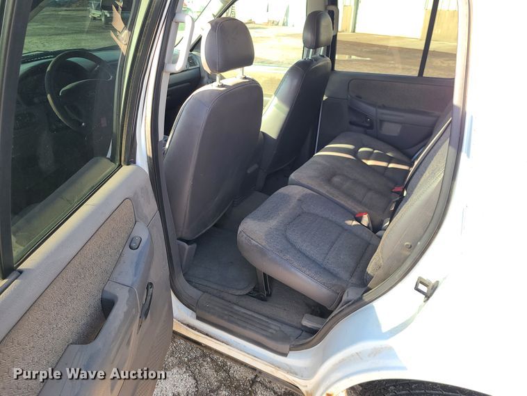 image for item IF9411 2004 Ford Explorer  SUV
