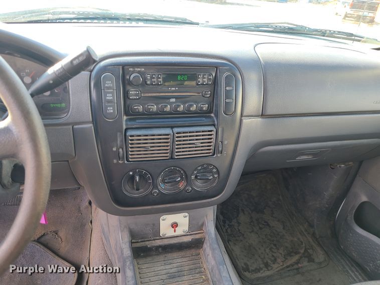 image for item IF9411 2004 Ford Explorer  SUV