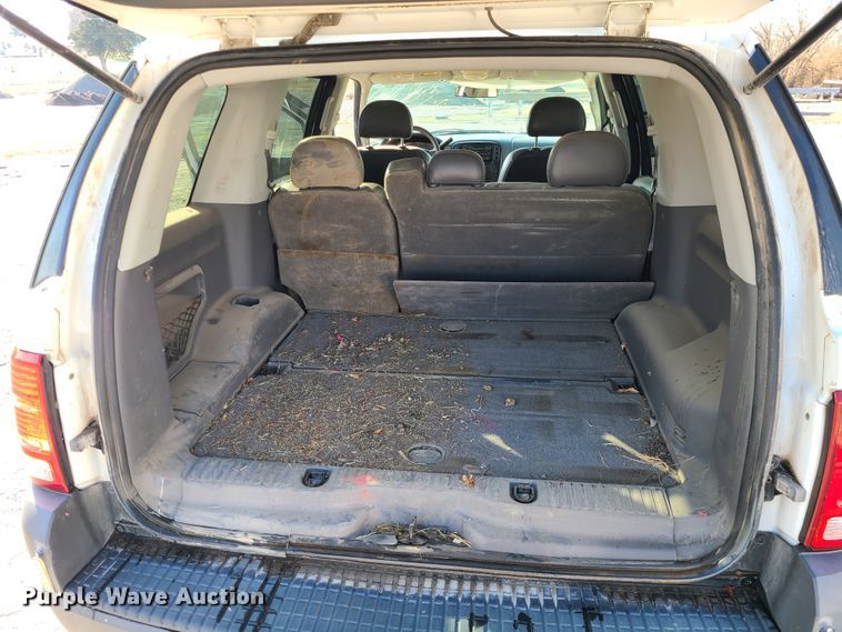 image for item IF9411 2004 Ford Explorer  SUV