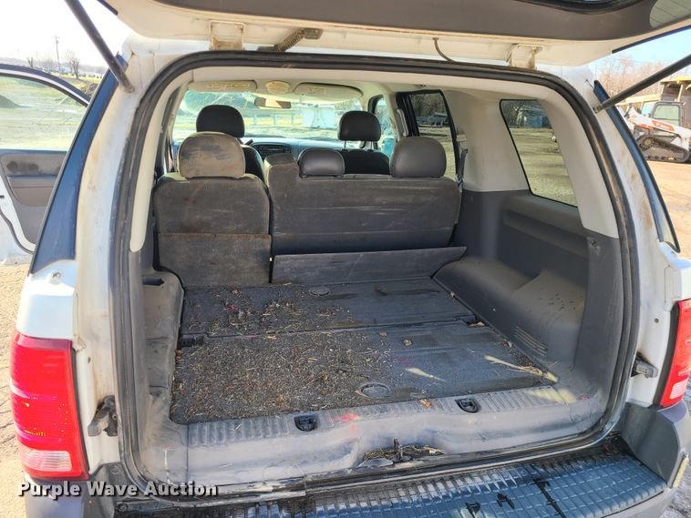 image for item IF9411 2004 Ford Explorer  SUV