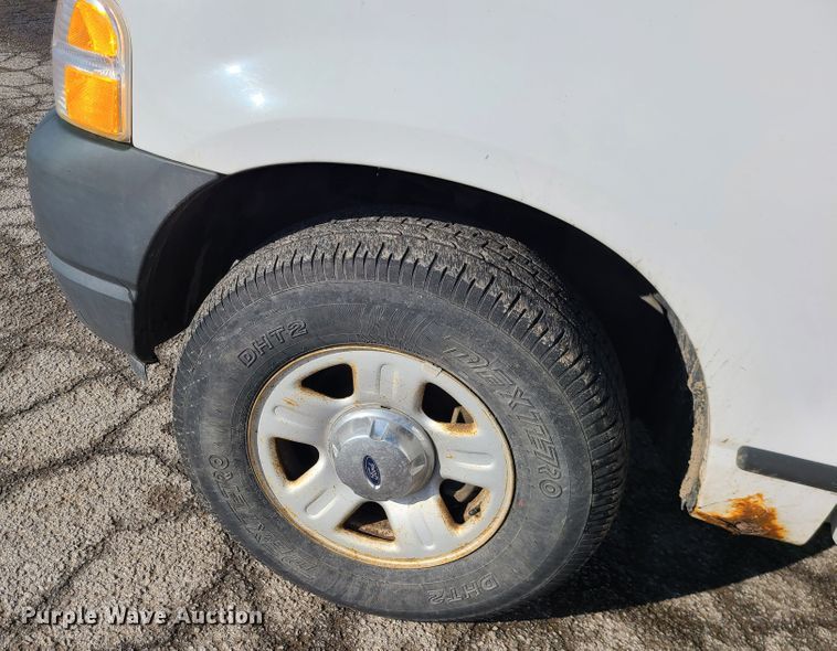 image for item IF9411 2004 Ford Explorer  SUV