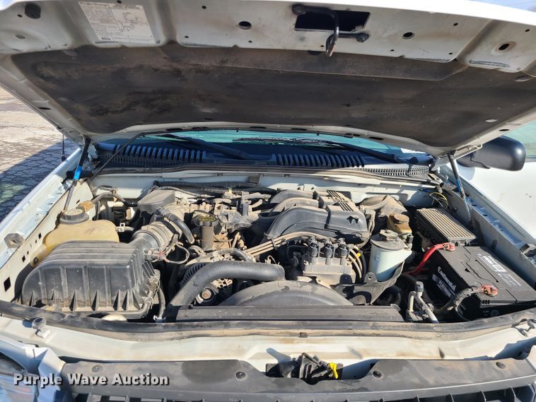 image for item IF9411 2004 Ford Explorer  SUV