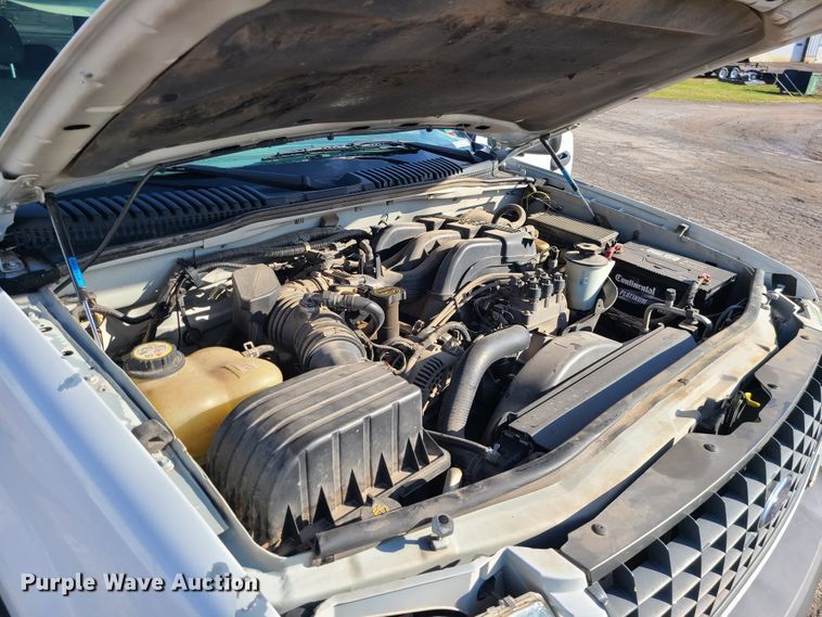 image for item IF9411 2004 Ford Explorer  SUV