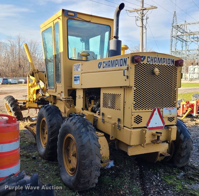 image for item IF9412 Champion 710A  motor grader