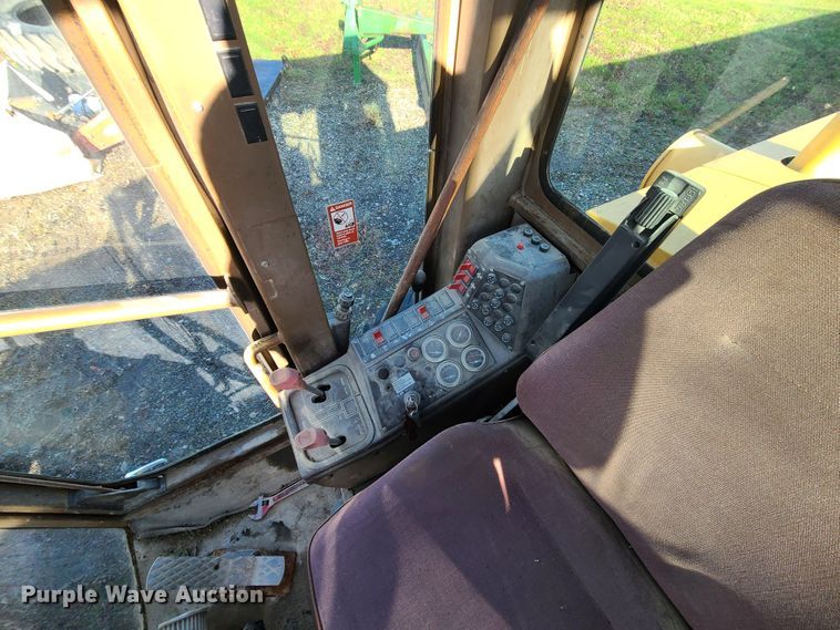 image for item IF9412 Champion 710A  motor grader