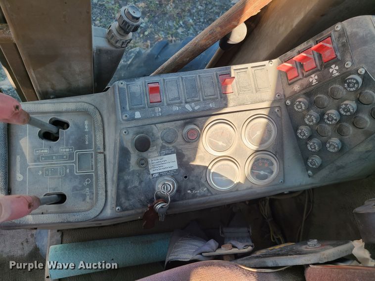 image for item IF9412 Champion 710A  motor grader