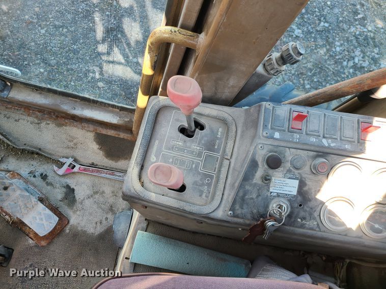 image for item IF9412 Champion 710A  motor grader