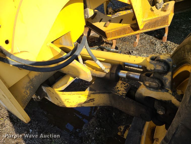 image for item IF9412 Champion 710A  motor grader