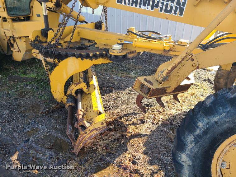 image for item IF9412 Champion 710A  motor grader