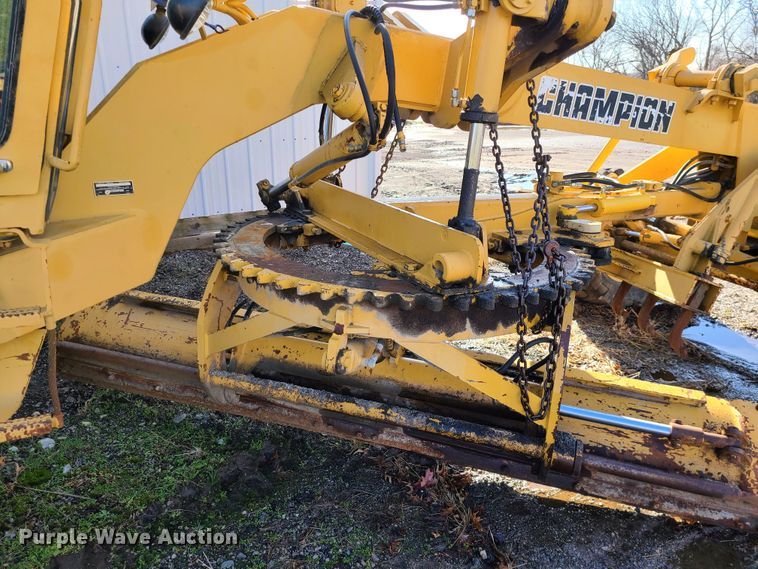 image for item IF9412 Champion 710A  motor grader