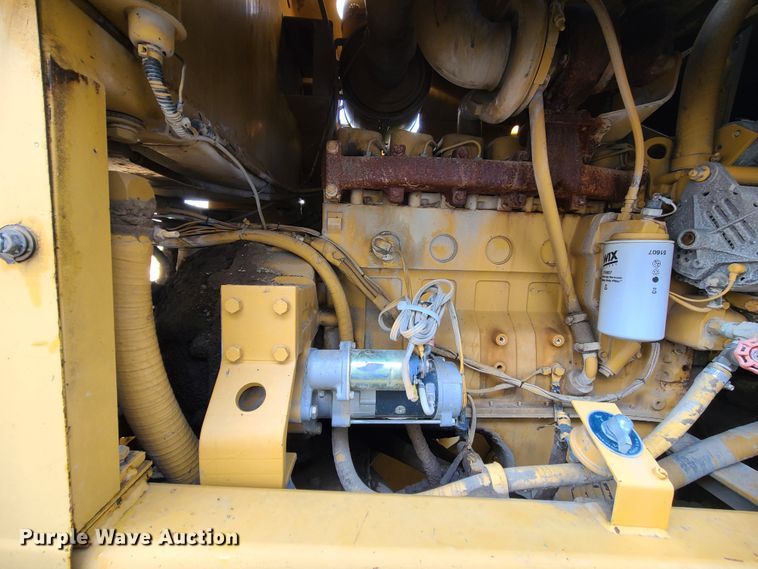 image for item IF9412 Champion 710A  motor grader