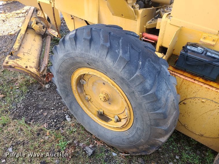 image for item IF9412 Champion 710A  motor grader