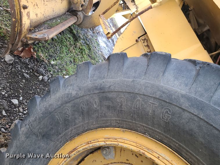 image for item IF9412 Champion 710A  motor grader