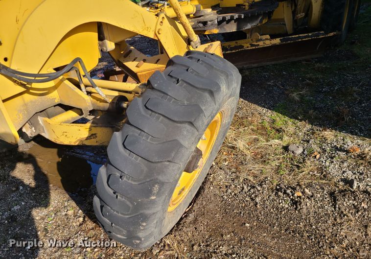 image for item IF9412 Champion 710A  motor grader