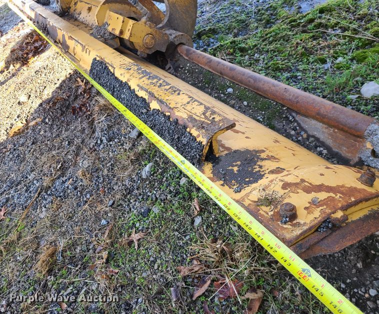 image for item IF9412 Champion 710A  motor grader