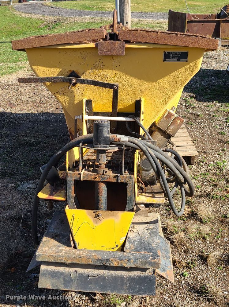 image for item IF9415 Fiberglass Spreader Co.  spreader