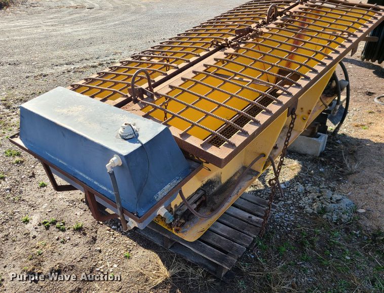 image for item IF9415 Fiberglass Spreader Co.  spreader