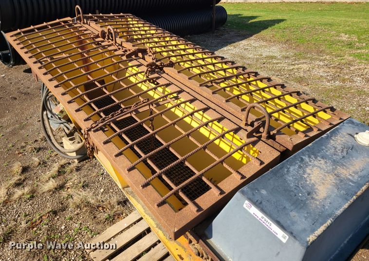 image for item IF9415 Fiberglass Spreader Co.  spreader