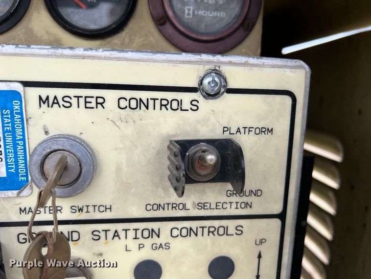 image for item IG9304 1997 JLG 40H  boom lift