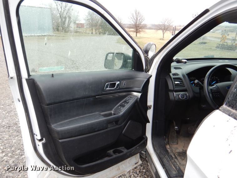 image for item JJ9210 2017 Ford Explorer Police Interceptor  SUV