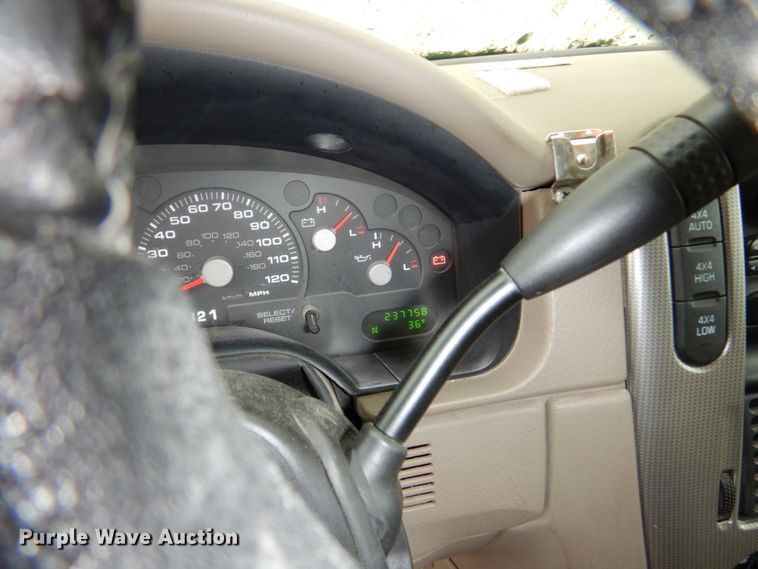 image for item JJ9212 2004 Ford Explorer  SUV