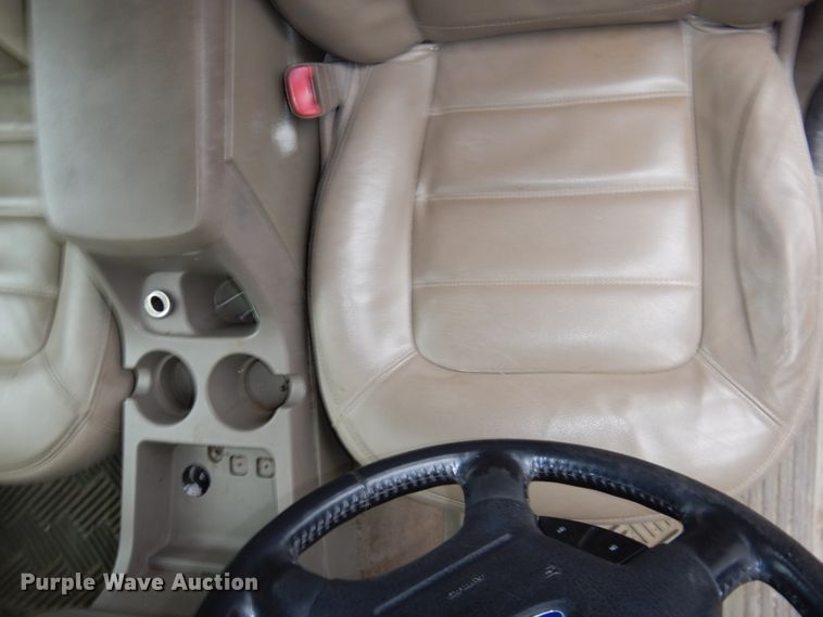 image for item JJ9212 2004 Ford Explorer  SUV