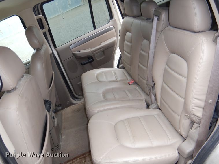 image for item JJ9212 2004 Ford Explorer  SUV