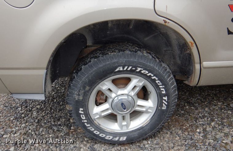 image for item JJ9212 2004 Ford Explorer  SUV