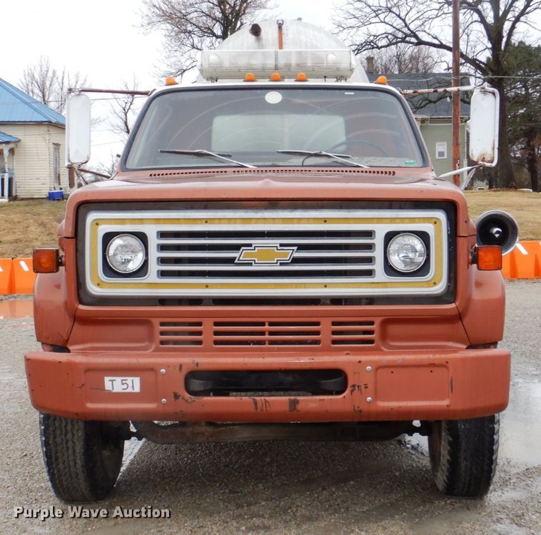 image for item JJ9215 1979 Chevrolet C70  flatbed truck with water tank