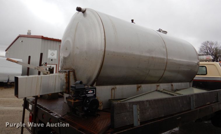 image for item JJ9215 1979 Chevrolet C70  flatbed truck with water tank