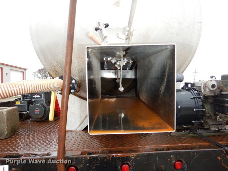 image for item JJ9215 1979 Chevrolet C70  flatbed truck with water tank