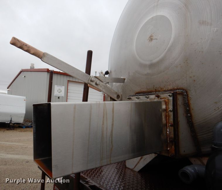 image for item JJ9215 1979 Chevrolet C70  flatbed truck with water tank