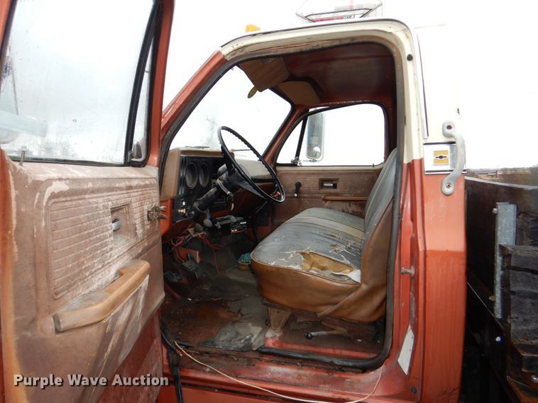 image for item JJ9215 1979 Chevrolet C70  flatbed truck with water tank