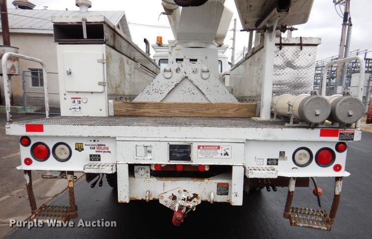 image for item JK9489 2001 Freightliner FL70  bucket truck