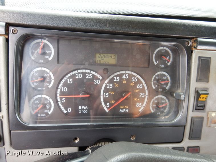 image for item JK9489 2001 Freightliner FL70  bucket truck