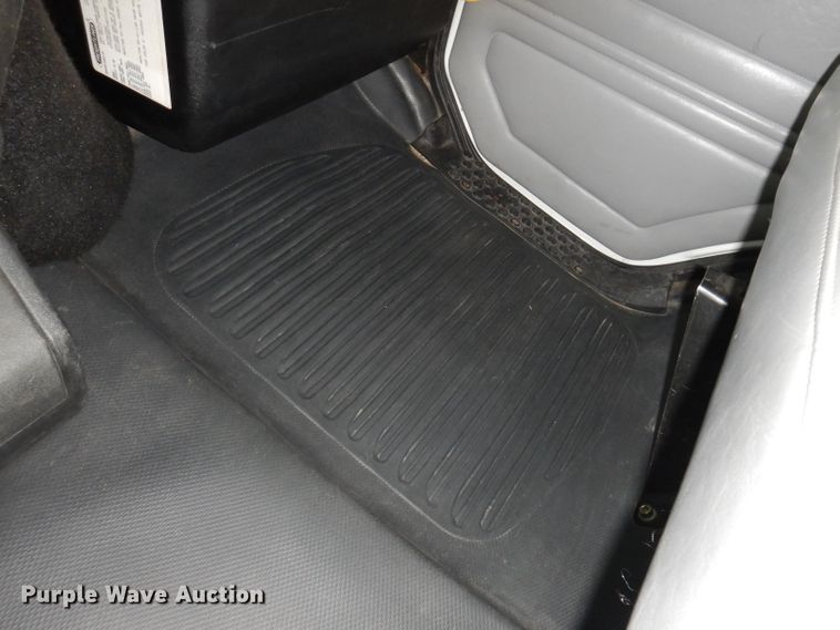 image for item JK9489 2001 Freightliner FL70  bucket truck