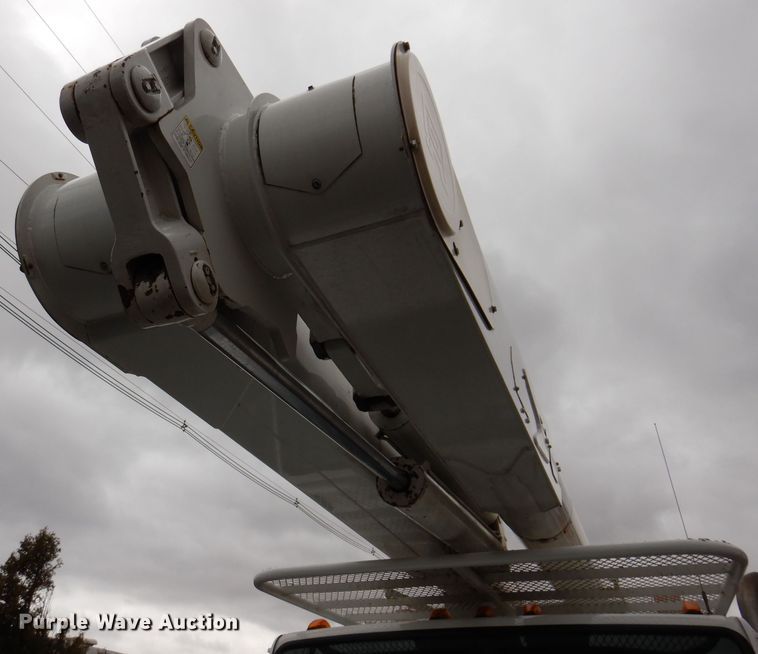 image for item JK9489 2001 Freightliner FL70  bucket truck