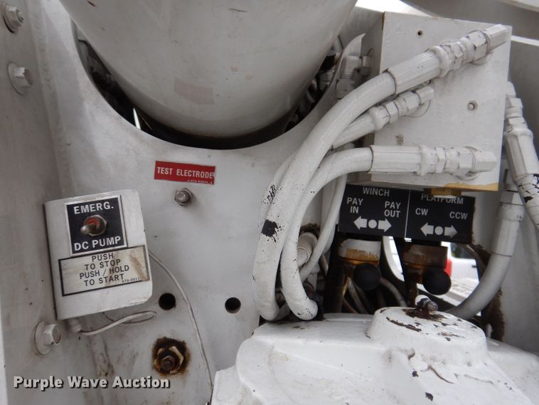 image for item JK9489 2001 Freightliner FL70  bucket truck