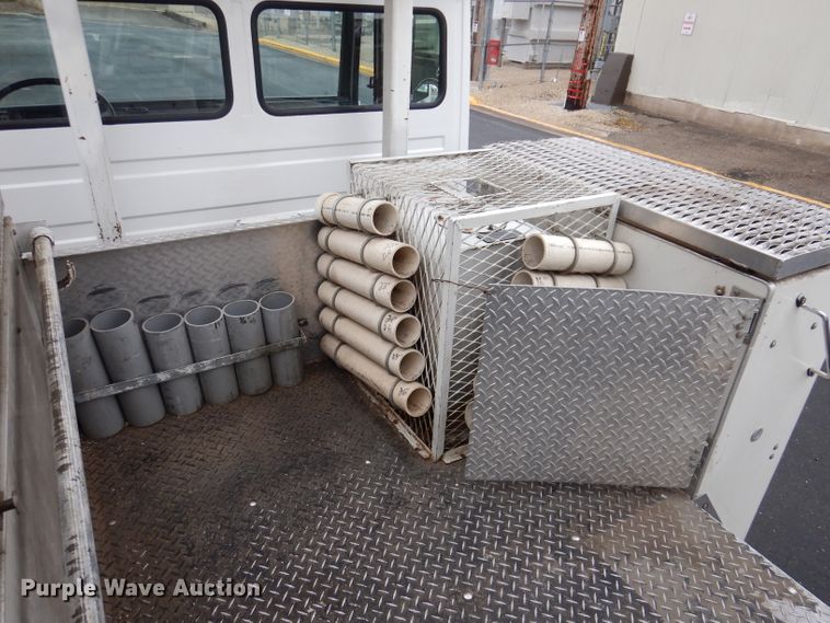 image for item JK9489 2001 Freightliner FL70  bucket truck