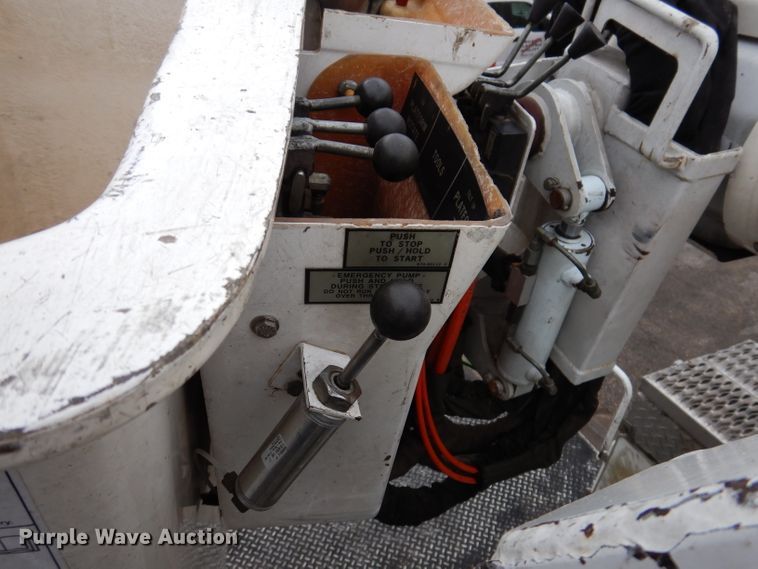 image for item JK9489 2001 Freightliner FL70  bucket truck