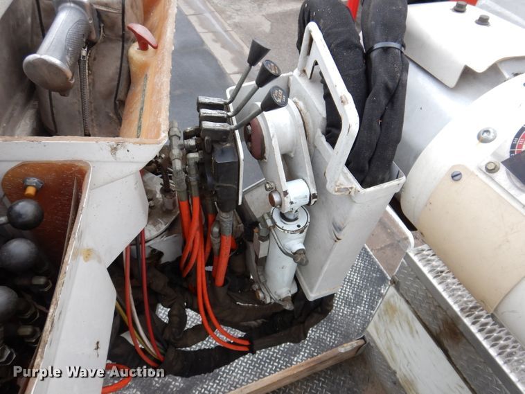 image for item JK9489 2001 Freightliner FL70  bucket truck