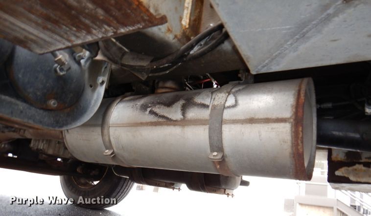 image for item JK9489 2001 Freightliner FL70  bucket truck