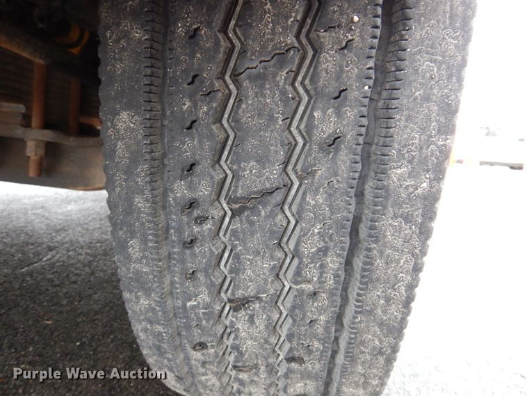 image for item JK9489 2001 Freightliner FL70  bucket truck