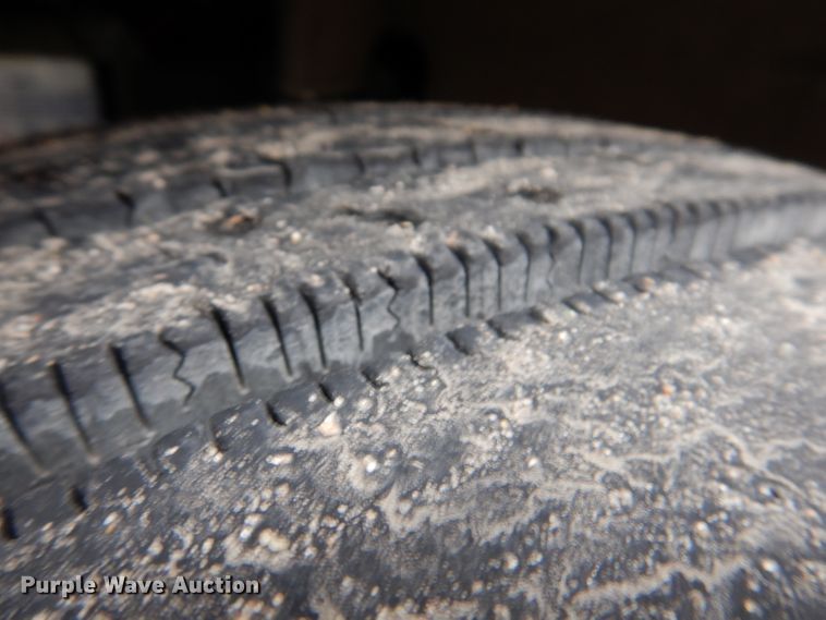 image for item JK9489 2001 Freightliner FL70  bucket truck