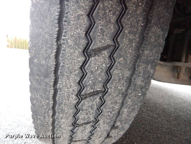 image for item JK9489 2001 Freightliner FL70  bucket truck