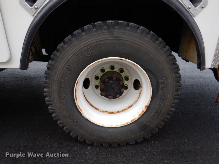 image for item JK9489 2001 Freightliner FL70  bucket truck