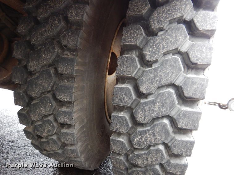 image for item JK9489 2001 Freightliner FL70  bucket truck