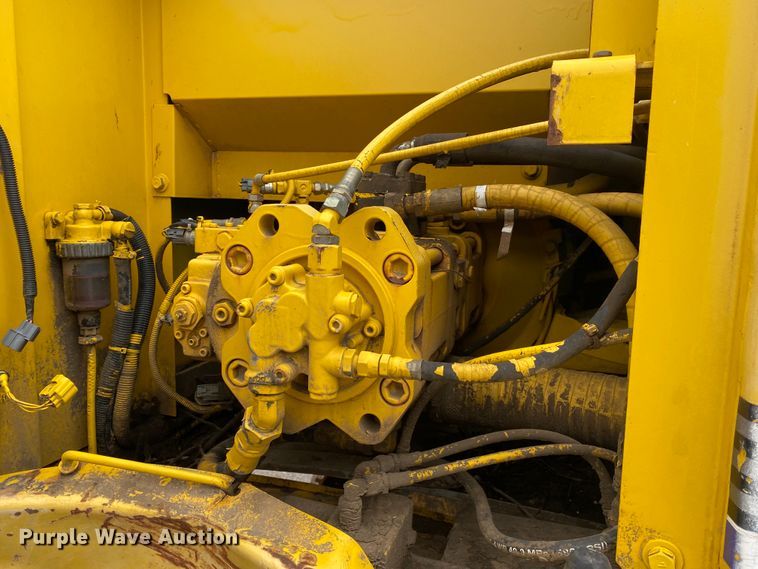 image for item JL9070 2000 Kobelco SK210LC  excavator